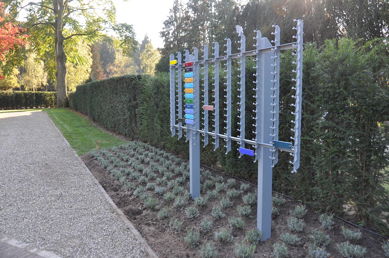 Herinneringsmonument Kinderhof begraafplaats Nieuw Valkveen